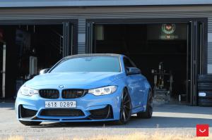 BMW M4 Coupe Yas Marina Blue on Vossen Wheels (CVT) 2017 года